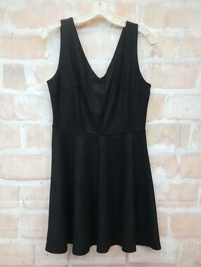 Harper Wren Size Large Dress